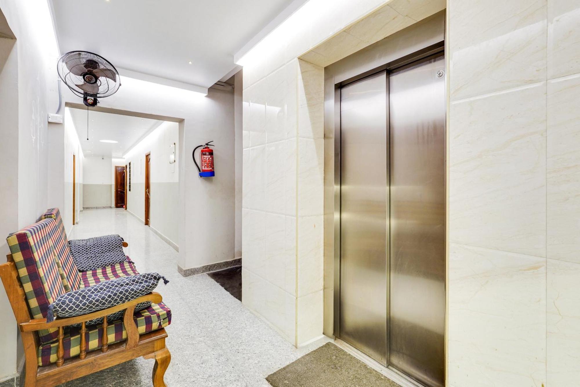 Super Hotel O White Town Formerly Seascape Residency بونديتْشيري المظهر الخارجي الصورة