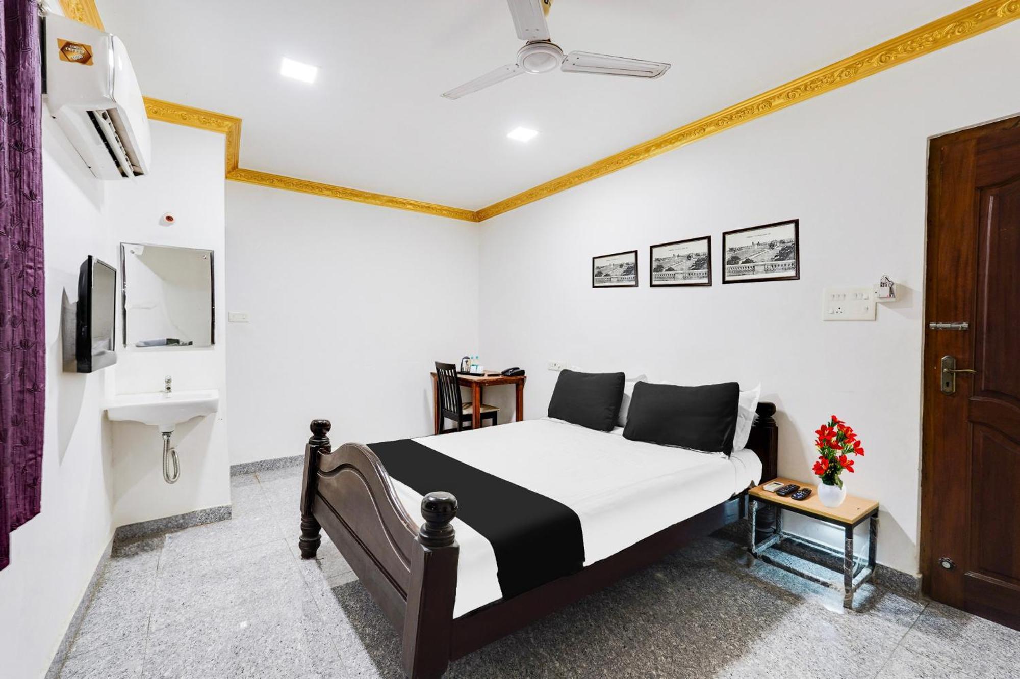 Super Hotel O White Town Formerly Seascape Residency بونديتْشيري المظهر الخارجي الصورة