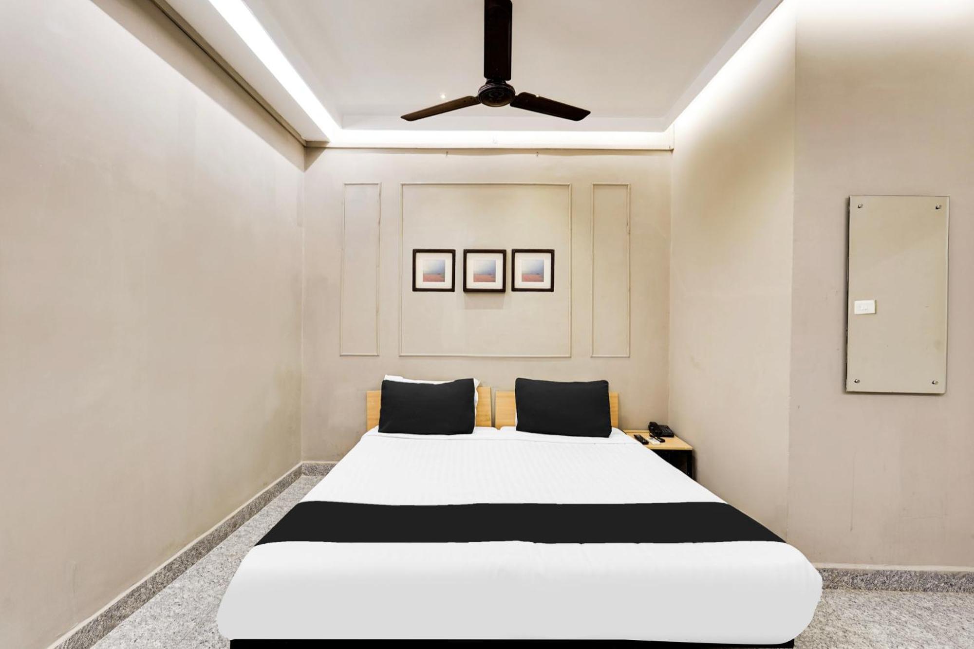 Super Hotel O White Town Formerly Seascape Residency بونديتْشيري المظهر الخارجي الصورة