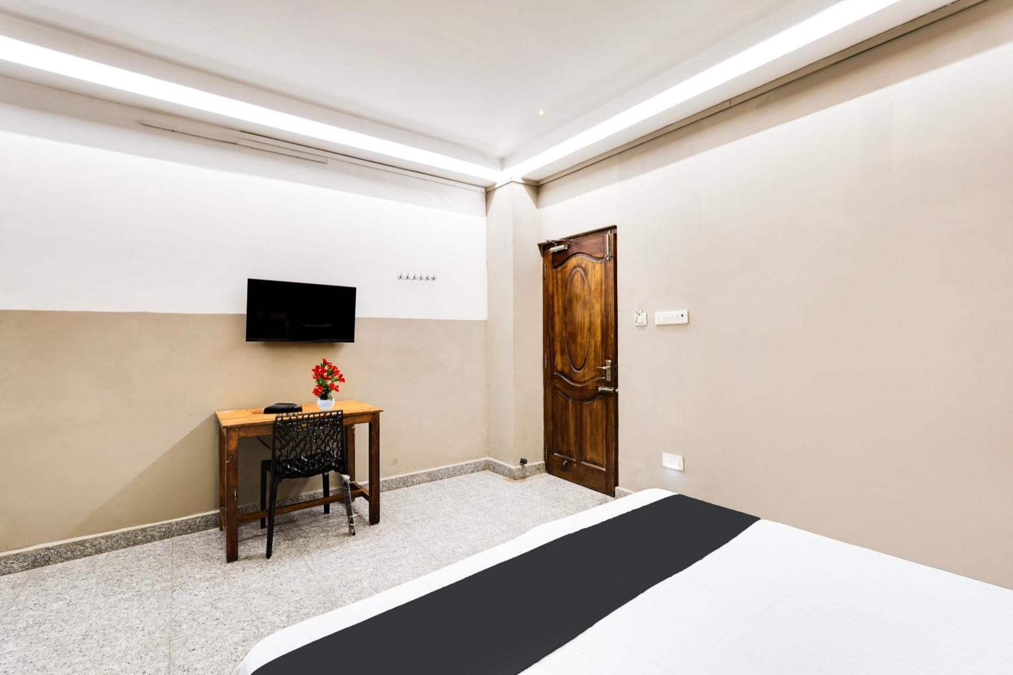 Super Hotel O White Town Formerly Seascape Residency بونديتْشيري المظهر الخارجي الصورة