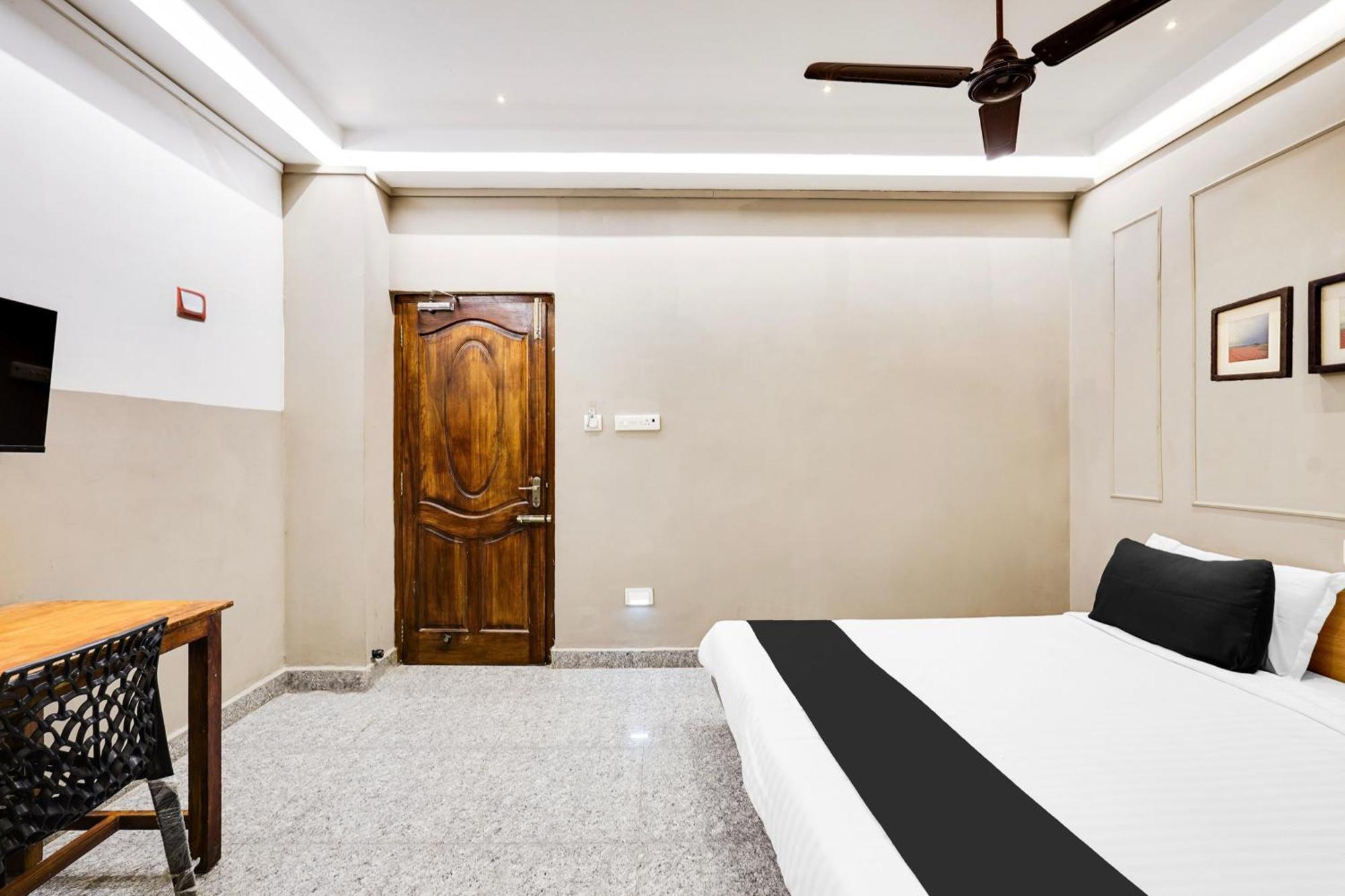 Super Hotel O White Town Formerly Seascape Residency بونديتْشيري المظهر الخارجي الصورة