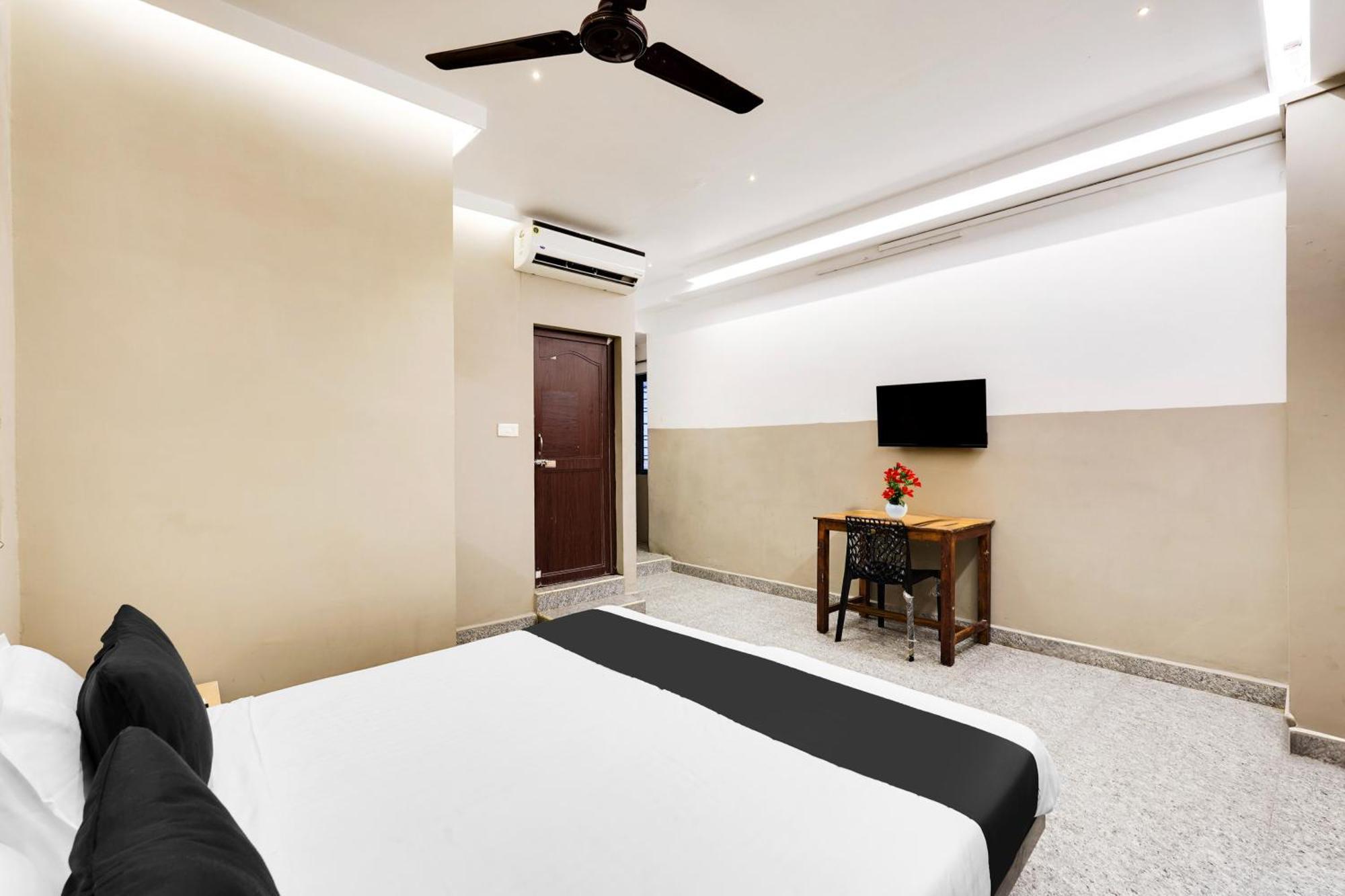 Super Hotel O White Town Formerly Seascape Residency بونديتْشيري المظهر الخارجي الصورة