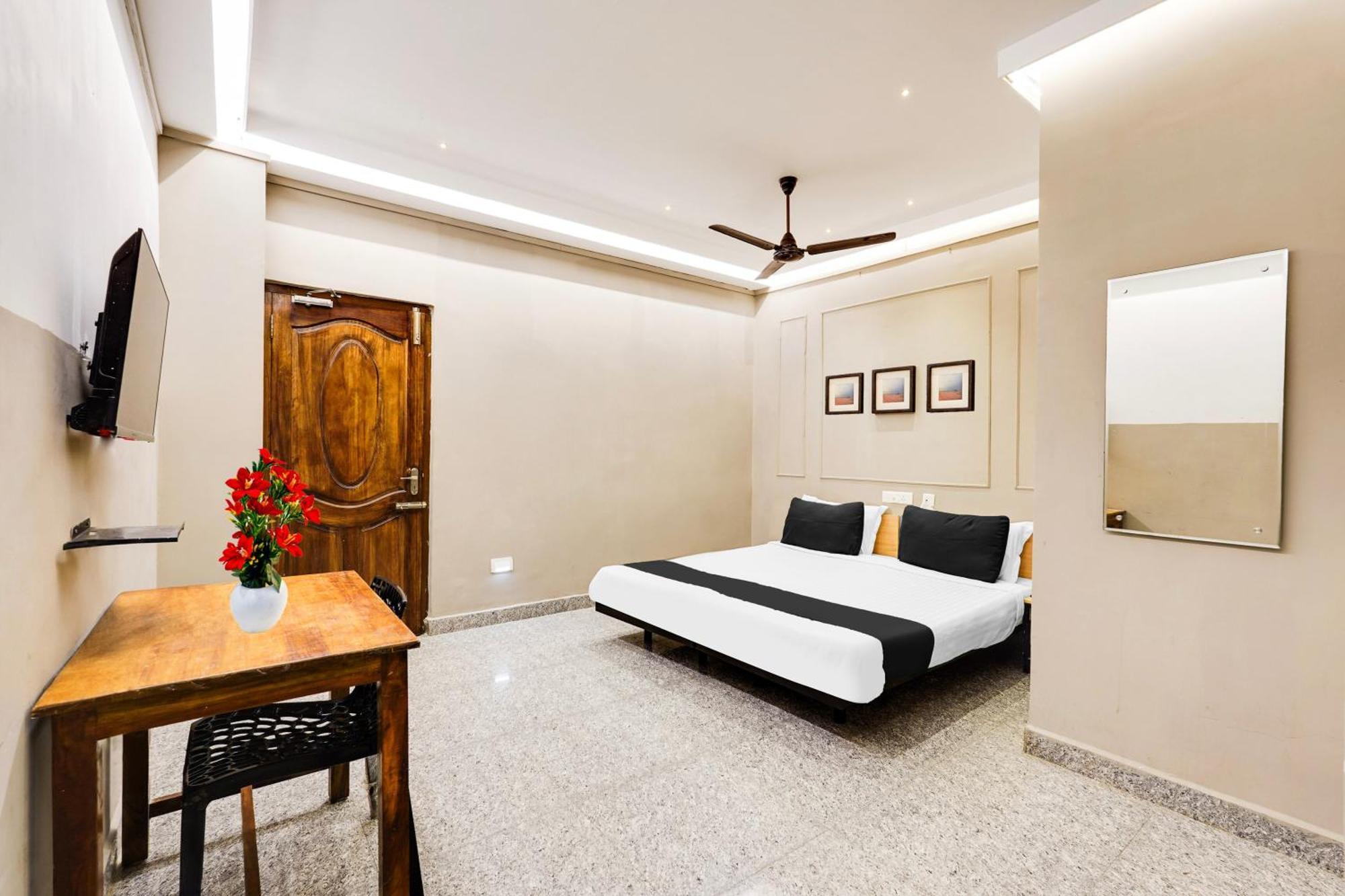 Super Hotel O White Town Formerly Seascape Residency بونديتْشيري المظهر الخارجي الصورة
